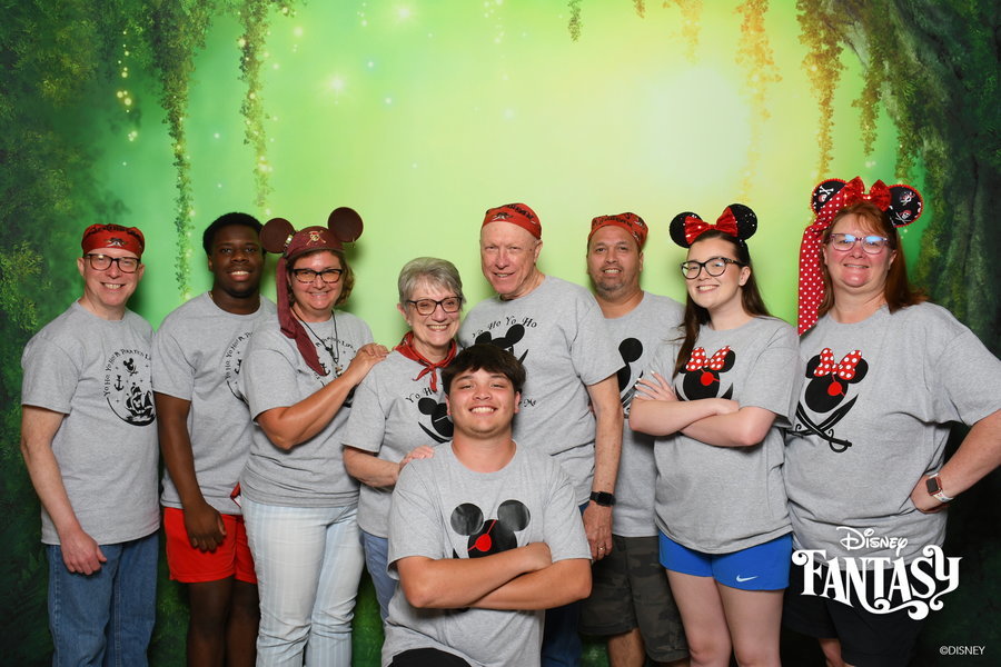 Check out these happy-looking pirates in coordinated shirts!