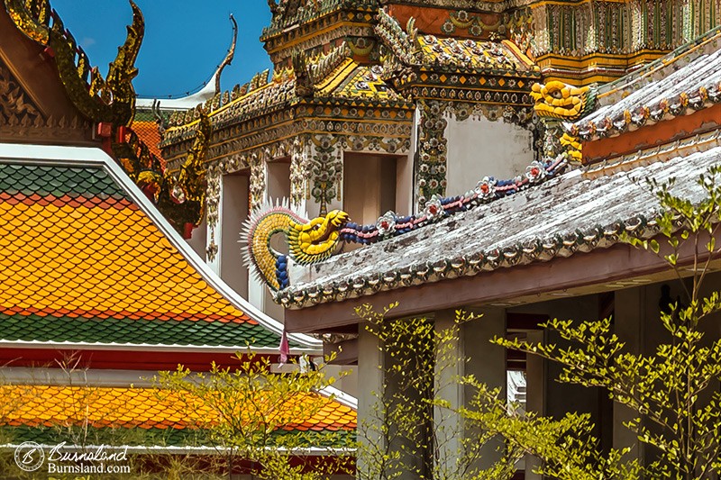 Colorful Buildings at Wat Pho in Bangkok-detail2