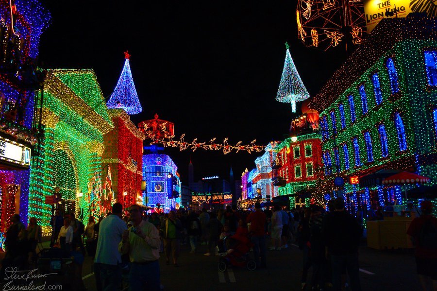 Osborne Family Spectacle of Dancing Lights at Disney’s Hollywood Studios in Florida