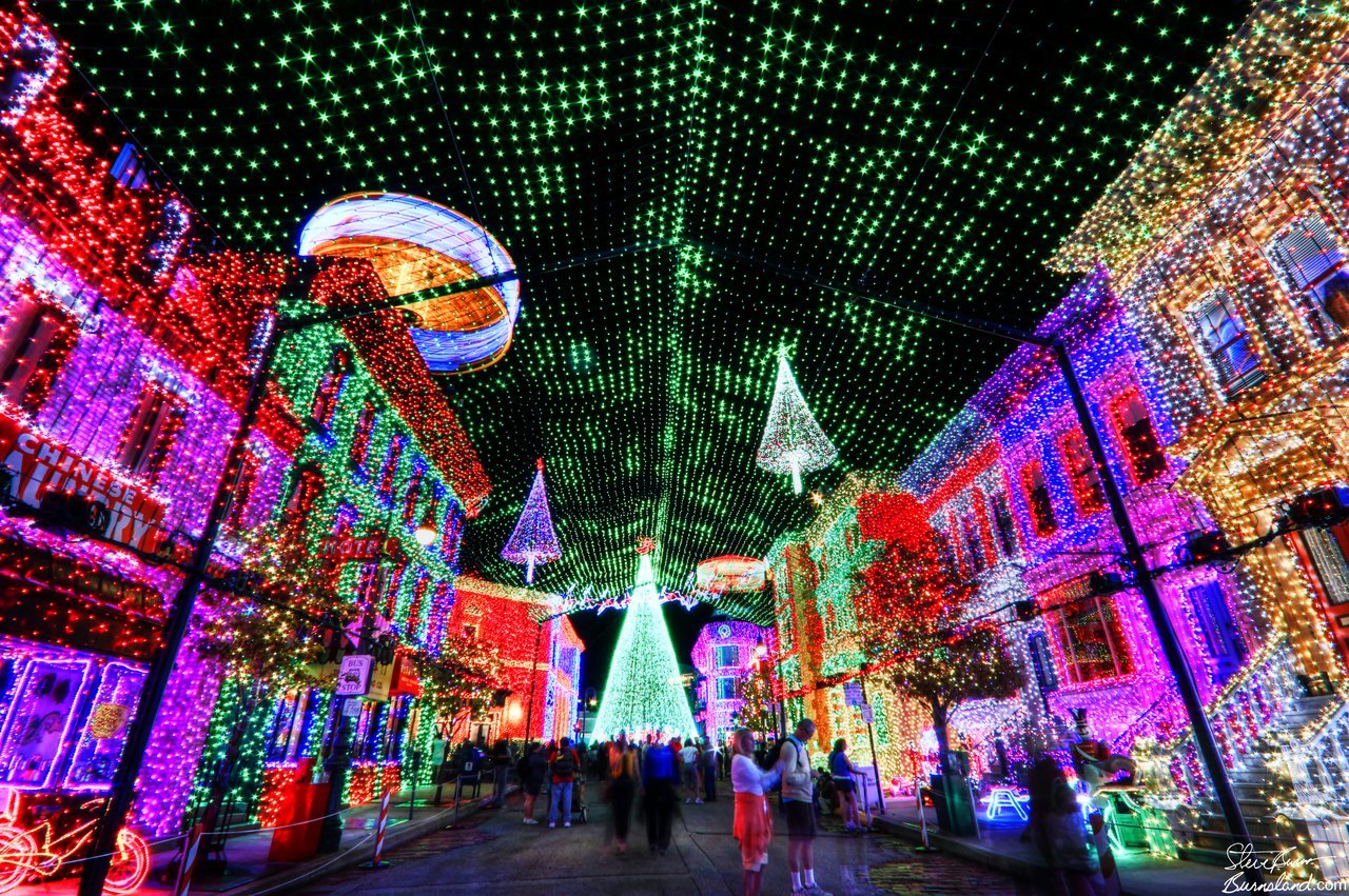 Osborne Family Lights at Disney’s Hollywood Studios at Walt Disney World