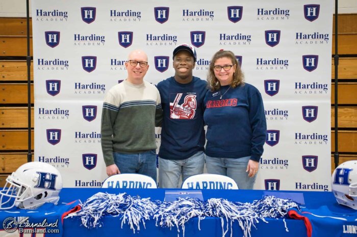 Jaylin recently signed to play football at Sterling College in Kansas. Here are a few photos from his signing ceremony at school.