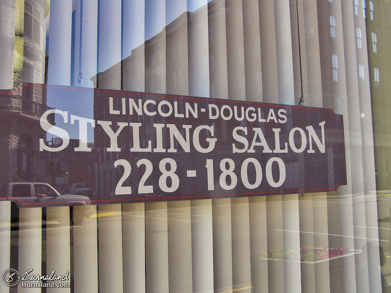 Lincoln-Douglas styling salon