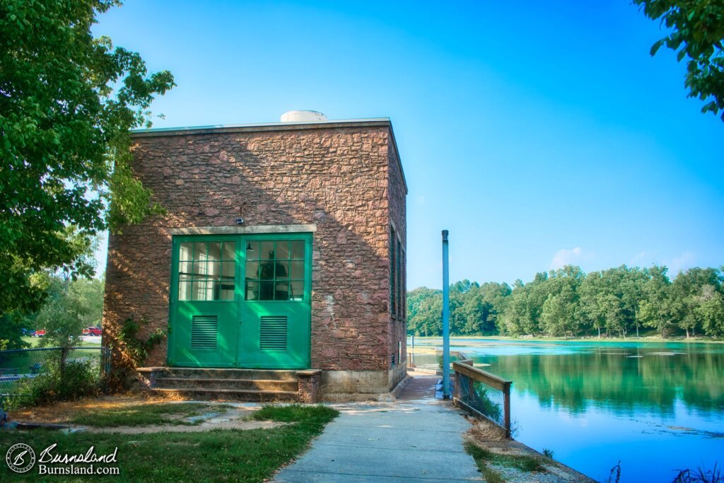 The Hydroelectric Plant at the Mammoth Spring Dam