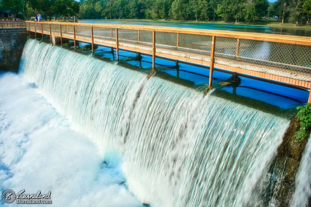 Rushing water at the Mammoth Spring Dam