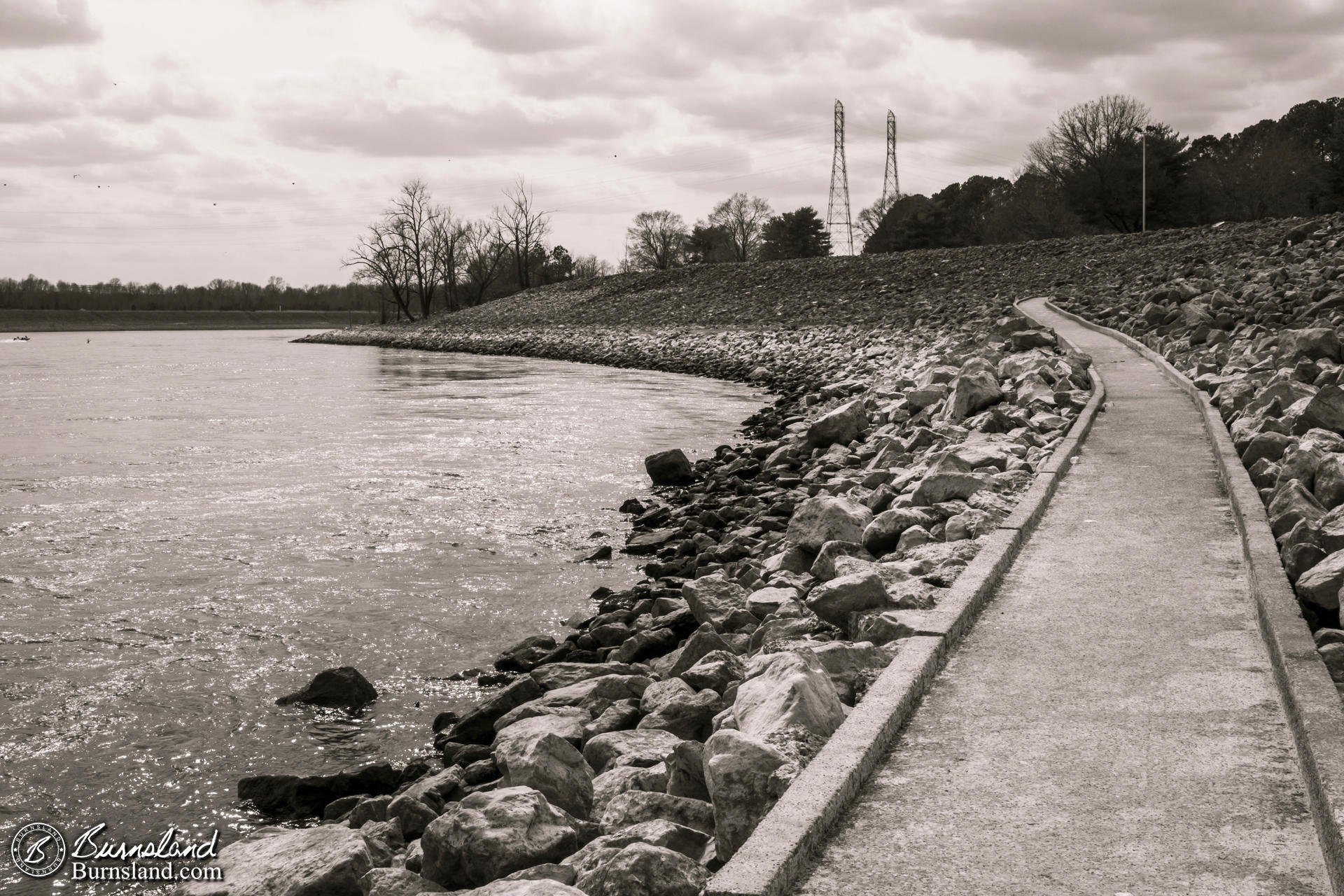 Pickwick Landing Dam