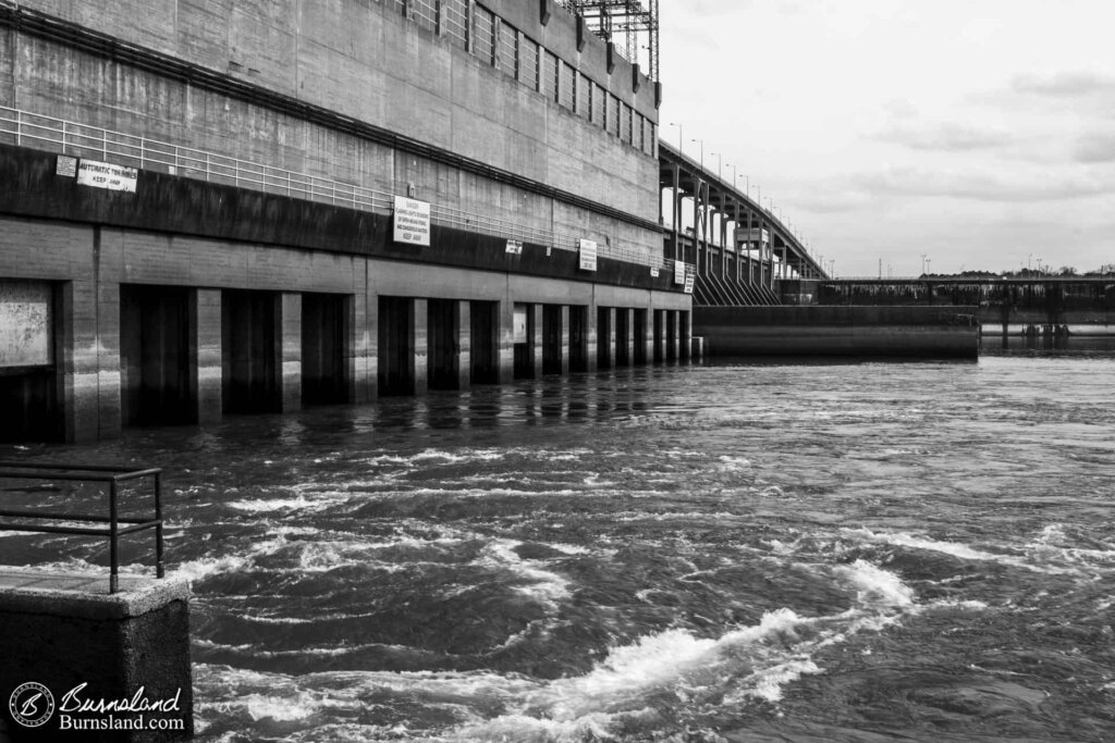 Pickwick Landing Dam