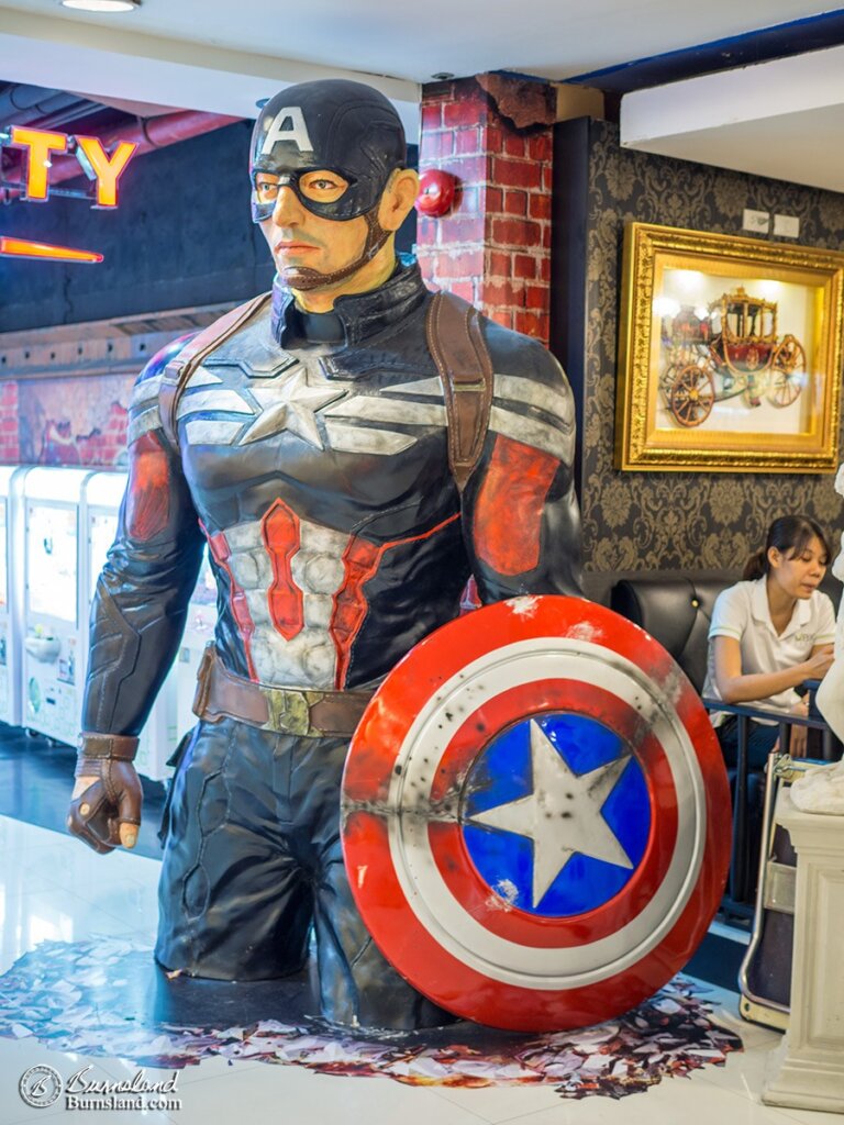 Captain America in Bangkok 3-1200