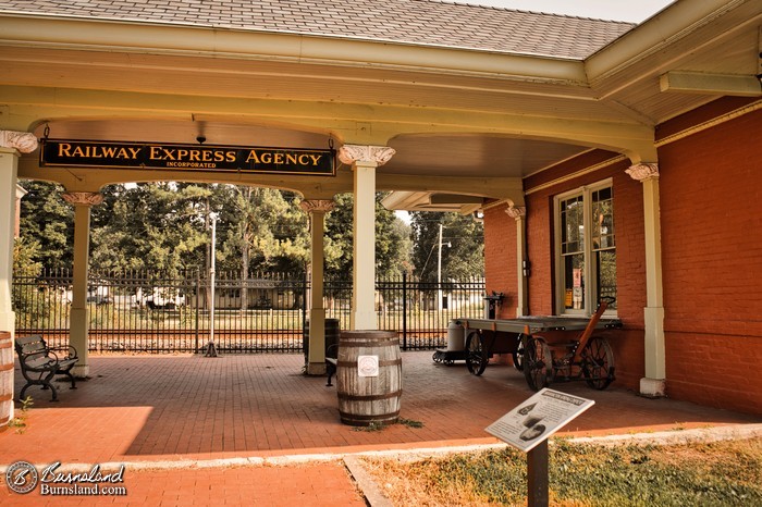 Mammoth Spring Train Depot 